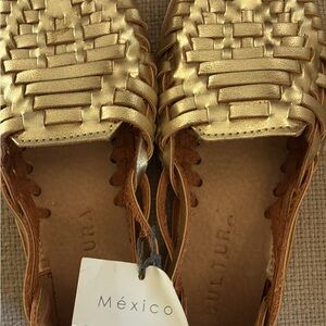 Cultura Women's Gold Moccasins